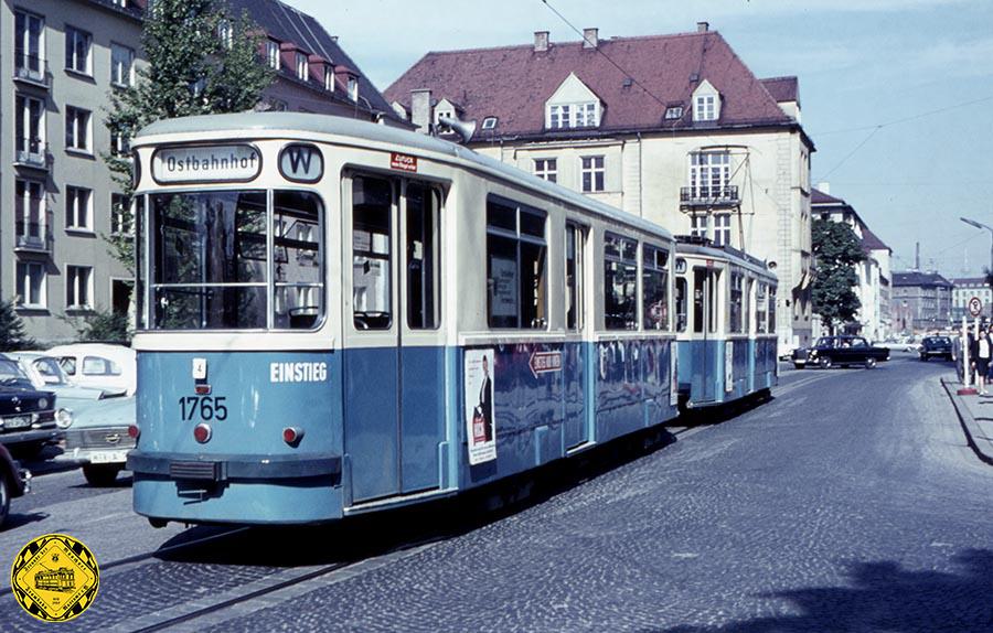 Schon 1957 bis 1959 wurde die nächste Großserie Dreiachs-Großraumwagen als m 4.65 beschafft. Sie waren äußerlich von ihren m 3.64 Vorgänger kaum zu unterscheiden.