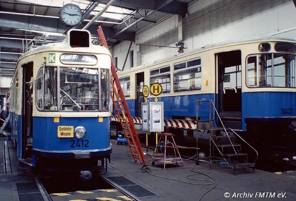 Im Jahr 1996 wurde außerdem auf Betreiben unserer Werkstattgruppe unter der Leitung von Thomas Mehlstäubler der M4/m4-Zug Nr. 2412+3407 in ehrenamtlicher Arbeit mit über 2000 Arbeitsstunden einer vollständigen Hauptüberholung unterzogen. Seit 1997 kann dieser Zug wieder im Publikumsverkehr eingesetzt werden, derzeit hauptsächlich als MünchenTram.