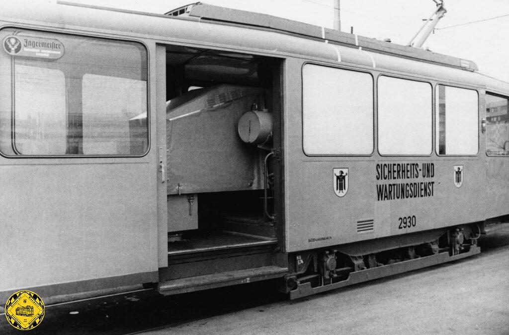 Die Salzstreutriebwagen des Typs SA 2.30 mit den Wagennummern 2930 und 2931 wurden 1973 bis 1975 in der Hauptwerkstätte der Verkehrsbetriebe aus den Heidelberger-Triebwagen 748 und 743 (Typ J 2.30) umgebaut. 