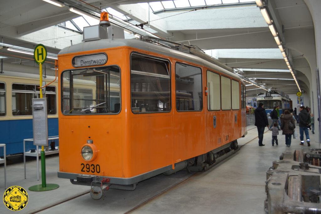 Die Salzstreutriebwagen des Typs SA 2.30 mit den Wagennummern 2930 und 2931 wurden 1973 bis 1975 in der Hauptwerkstätte der Verkehrsbetriebe aus den Heidelberger-Triebwagen 748 und 743 (Typ J 2.30) umgebaut. 