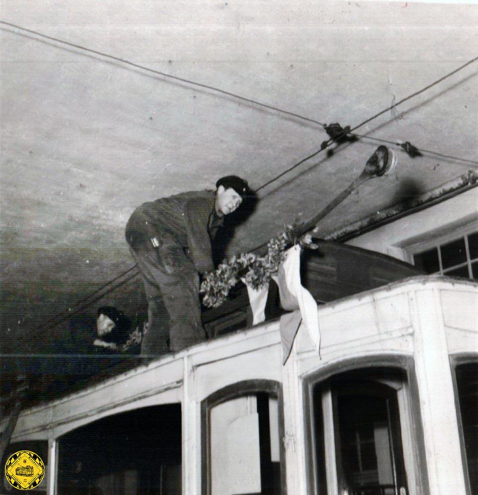 Am 9. Januar 1955 wurde vom einem A-Wagen der Linie 5 feierlich das letzte Stangerl Münchens im Betriebshof Schlierseestraße gehoben.
