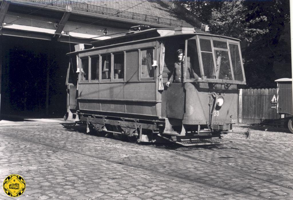 1954 steht der Schienenschleifwagen im Depot an der Wilhelmstraße.