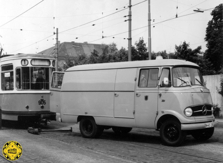 Auch 1969 war das Eingleisungs-Prinzip das gleiche, nur die Fahrzeuge, die dazu genutzt wurden, wurden immer moderner. Ein moderner Mercedes-Benz L319 mit dem Kennzeichen M-KX 296 war das Basisfahrzeug für das benötigte Werkzeug und Ersatzteile. 