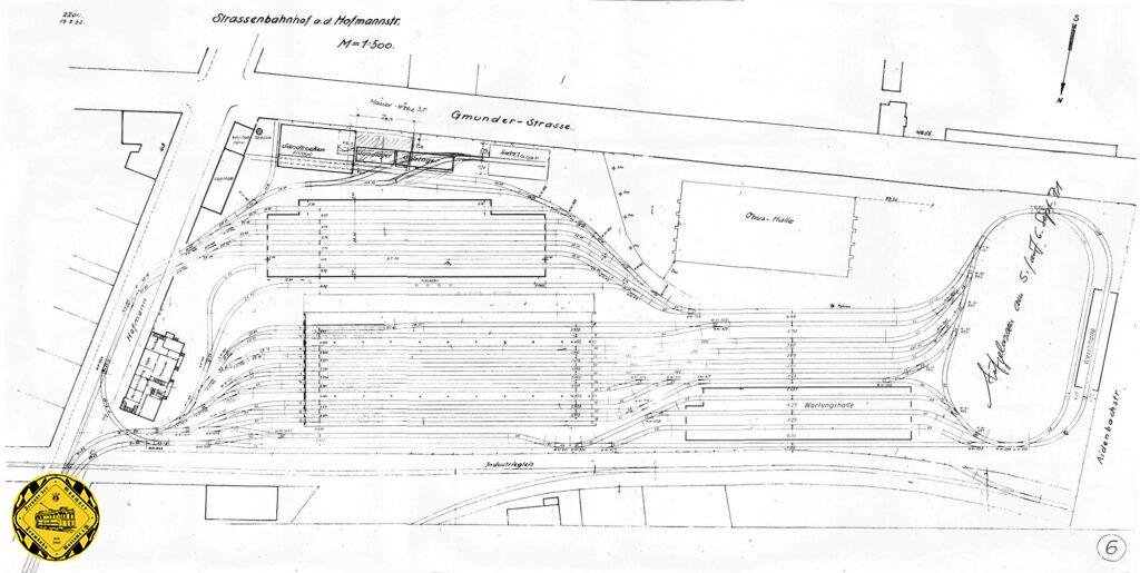 Da die Züge zum Einrücken immer noch über die sehr belebte Boschetsrieder Straße und durch die Hofmannstraße zurückstoßen mussten, ging man im September und Oktober 1951 daran, durch Einbau von Einfahrtstoren an der Westseite der Halle und entsprechender Umgestaltung der Gleisanlagen den Bahnhof für Durchgangsbetrieb umzubauen.