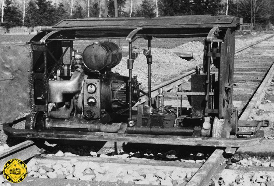 Nichts ohne Ausnahme: die Benzinmotor-betriebene Schleifmaschine von 1943