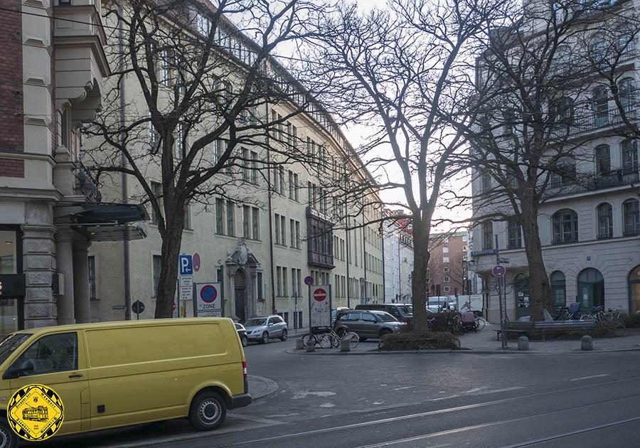 2018: Das ist der heutige Blick vom gleichen Standort in die 1904 neu erstandene Liebherrstraße.