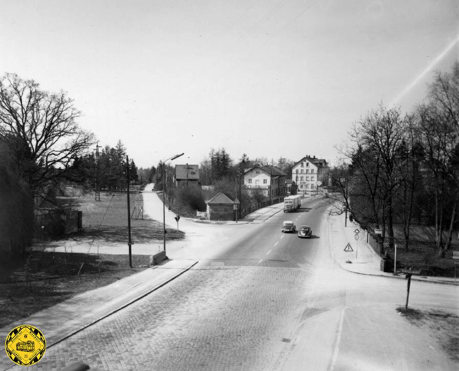 As time goes by: von der Schleife Amalienstraße stadtauswärts gesehen: die Amalienburgstraße links 1961 noch als Feldweg.