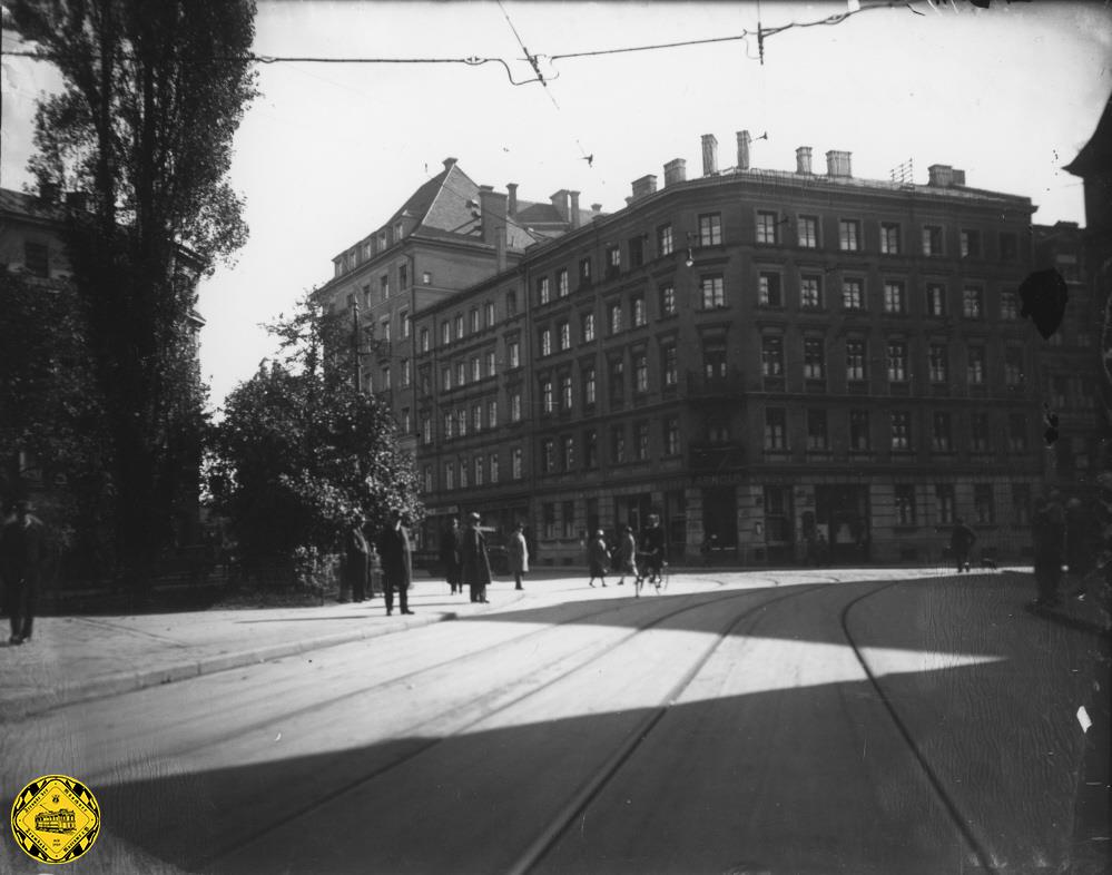 Die Baaderstraße in München: Sie wurde 1878 nicht nach Joseph von Baader, um den es in diesem Artikel geht, benannt, sondern nach dem katholischen Theologen und Philosophen Franz von Baader.  Aufnahme: 1929.