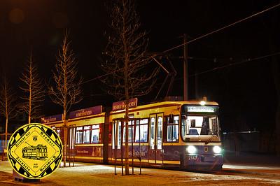 Am 28.Dezember 2011 wartet der TW 2147 der Linie 16 die Wendezeit in St. Emmeram ab, um dann  die lange Tour über die Innenstadt  zum Scheidplatz zu unternehmen.