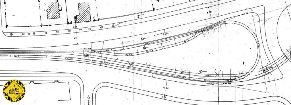 Mit der doppelten Verlängerung, einmal von 1970 bis 1980 und dann wieder ab 2011, kam das durchführende Gleis stadteinwärts dazu