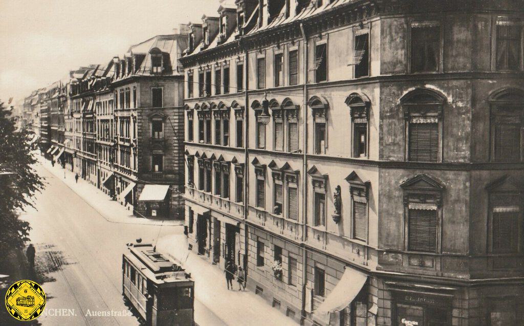 Am 23.10.1895 beginnt auf der Strecke Kapuzinerstraße zwischen Thalkirchner Straße und Baldeplatz der elektrische Betrieb.