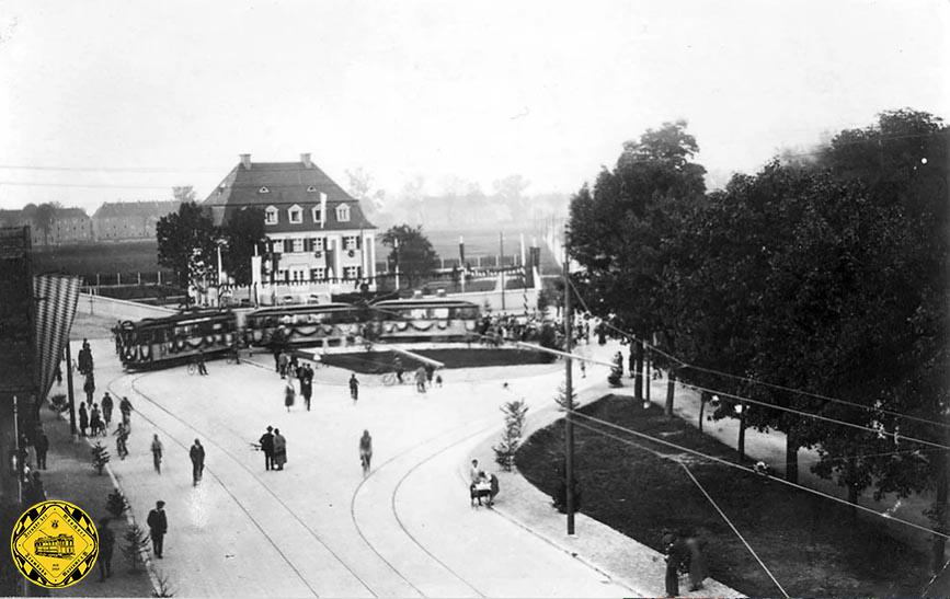 Die Schleife an der Baumkirchnerstraße wurde durch die Verlängerung der Trambahn durch die Kreillerstraße zur St. Veit Straße ab 21.04.1968 nicht mehr befahren und verschwand.