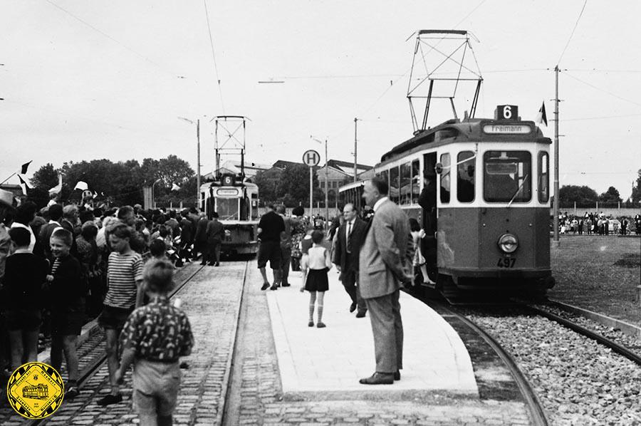 Hier am Freimanner Platz hatte die Trambahn Linie 6 ihre grösste Ausdehnung nach Norden. Sie wurde knapp 10 Jahre später durch die U6 ersetzt. die in der ersten Ausbaustufe erst mal nur von Kieferngarten (gleich um die Ecke) zum Goetheplatz fuhr.