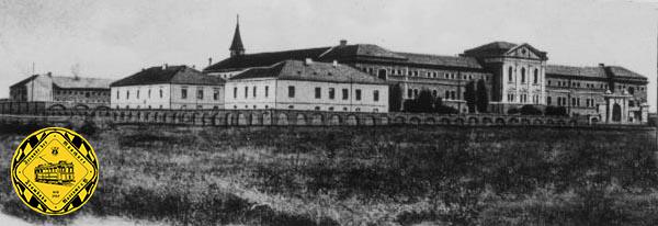 Allerdings entstand auch schon 1896  auf dem ehemaligen Gut Stadelheim ein erster Gefängnisbau.