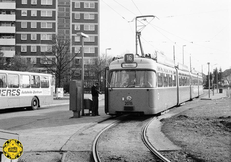 Ab dem 23.11.1975 löste die Linie 16 die Linie 8 an der Wendeschleife Fürstenried. 