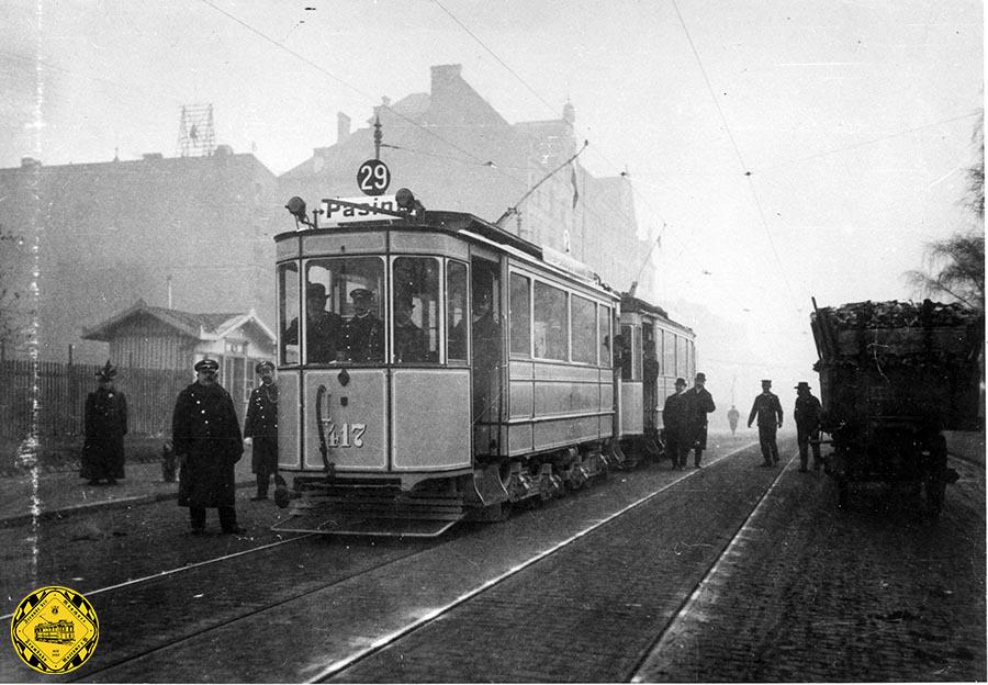 Am 16.12.1908 wurde die Überlandstrecke nach Pasing eröffnet und die Linie 29 befuhr sie mit ein paar Unterbrechungen und Einschränkungen (Betrieb nur in der HVZ) bis 17.03.1989. 