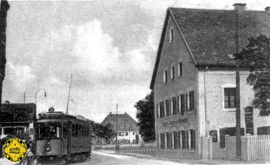 Die Linie 31 befuhr die Schleife von der Eröffnung am 15.09.1926  bis 03.11.1935. Danach verschwand der Linienname und wurde nur noch nach dem Krieg für evtl. Verstärker/Ersatzlinien genutzt.