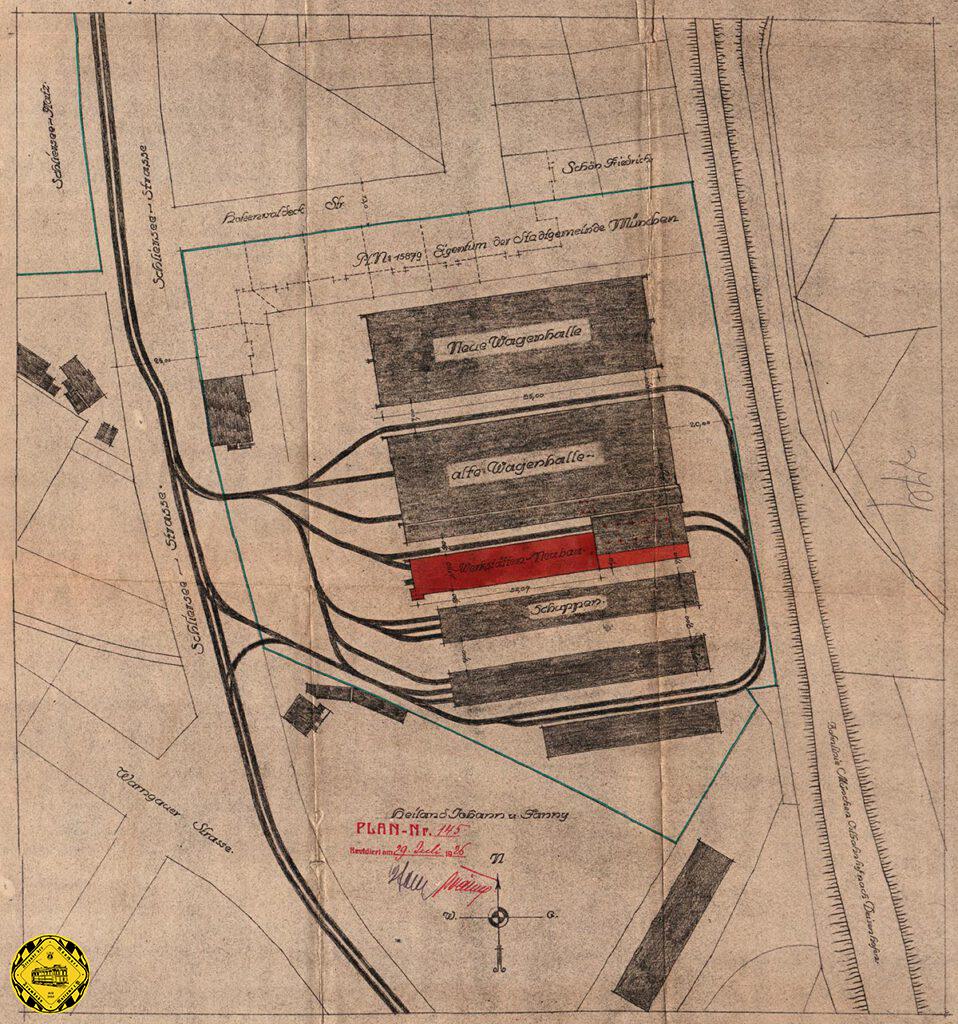 Von Juli 1926 bis Januar 1927 wurde die Werkstätte erweitert, in unserem Plan rot eingezeichnet. Der Kauf von über 100 neuen Triebwagen machte diesen Zusatzbau dringend notwendig.  