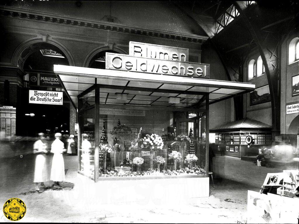 Die Bilderfolge zeigt den Glanz im Inneren des Bahnhofsgebäudes und lässt etwas den damaligen Zeitgeist atmen.