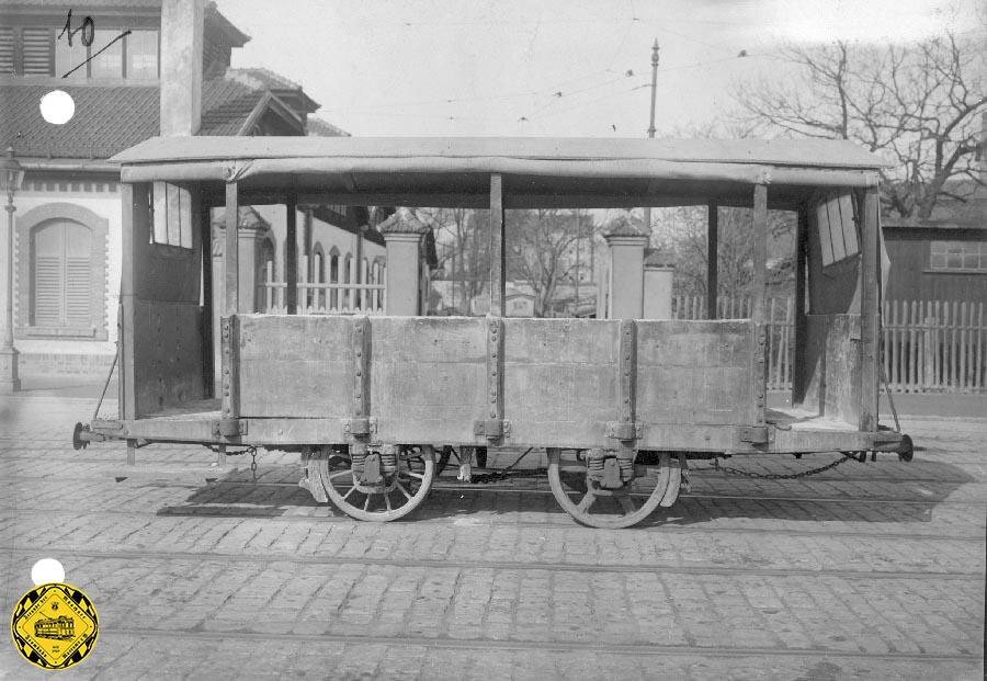 Aus ehemaligen geschlossenen Beiwagen des Typs a 1.41 (ex Pferdebahnwagen) wurden 1904/1905 bei Rathgeber die ersten Niederbordwagen p 1.41 aufgebaut.