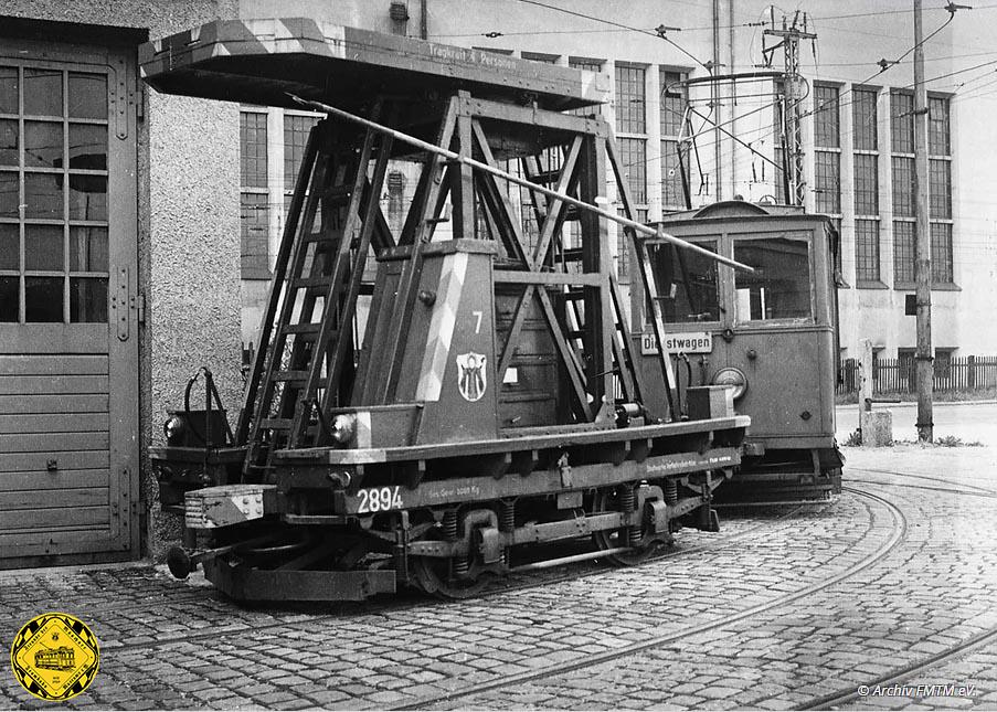 1928 wurden auf den Brill-Fahrgestellen der z 1.23 Beiwagen (ehemals Z 1.23 Triebwagen) mit den Nr. 363, 364 und 366 weitere Turmwagen t 2.23 aufgebaut. 