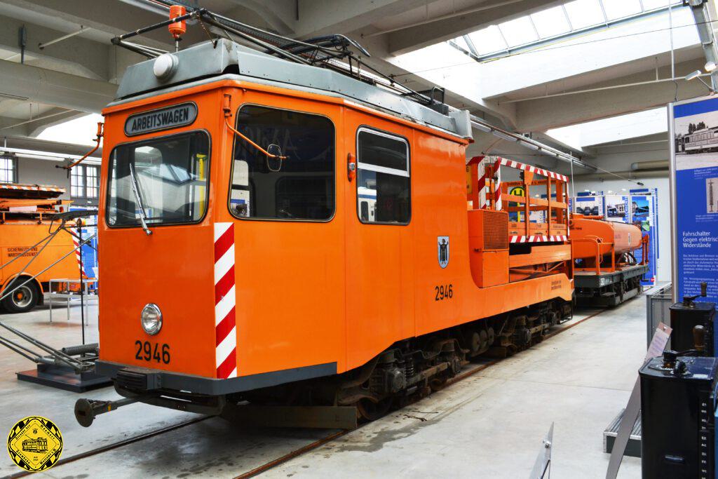 Aus dem Posttriebwagen P 2.8 Nr. 9 wurde der Turmtriebwagen Tu 1.8 Nr 46 1964-66 umgebaut. Er erhielt für Einsätze auf oberleitungslosen Streckenabschnitten einen Hilfsdieselmotor eingebaut und ist daher universell einsetzbar.