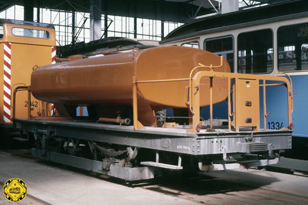 Der Wagen 871 / 2871 / 3921 wurde ab 1960 zum Unkrautvertilgungswagen umgebaut und ist als solcher heute im MVG Museum zu besichtigen.