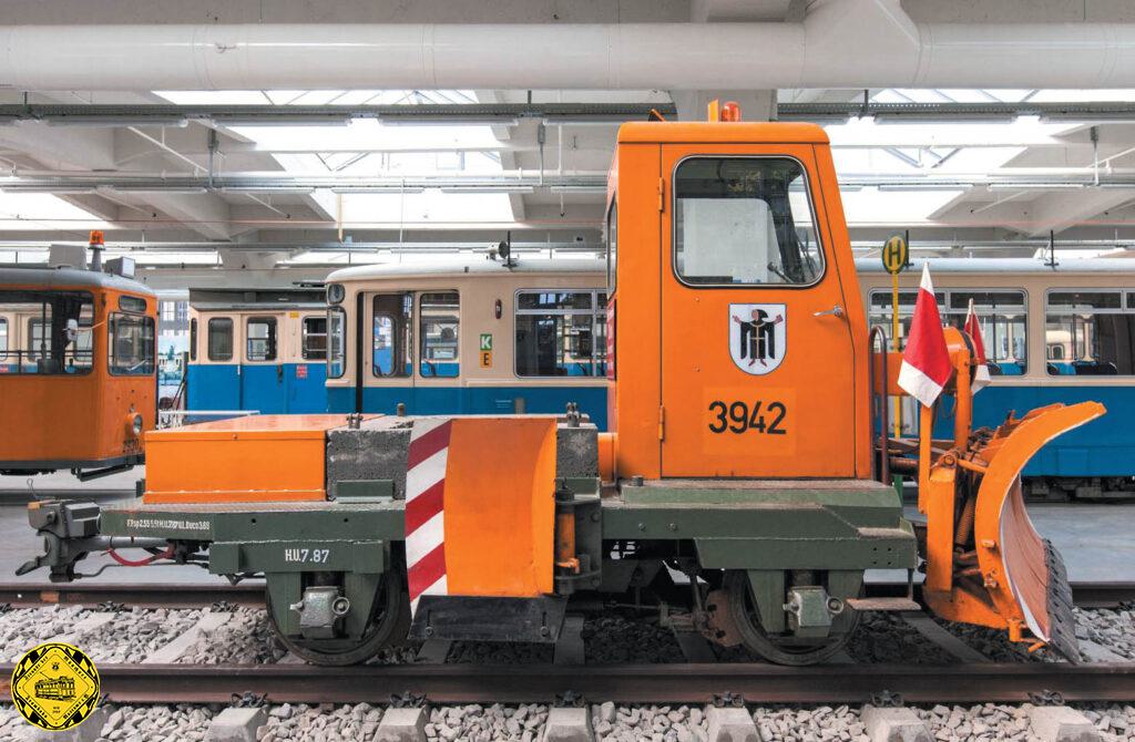 1960 wurden die Schneepflüge sp 1.55 modernisiert und mit einem geschlossenen Bedienstand und pneumatisch betätigbaren Räumschilden versehen.