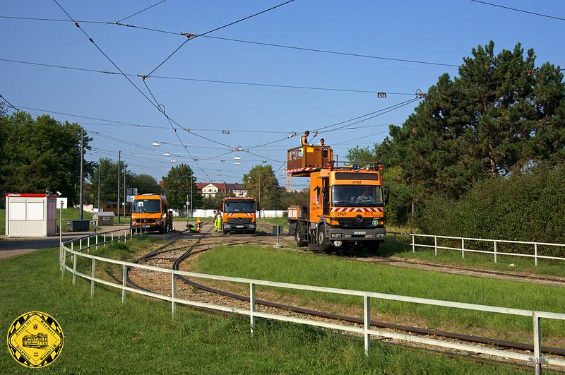 Bevor die Abnahmefahrt mit dem Fahrdrahtkontrollwagen stattfinden kann, wird mit dem Zweiwegefahrzeug 2949 im August 2018 noch einmal die Fahrleitung kontrolliert