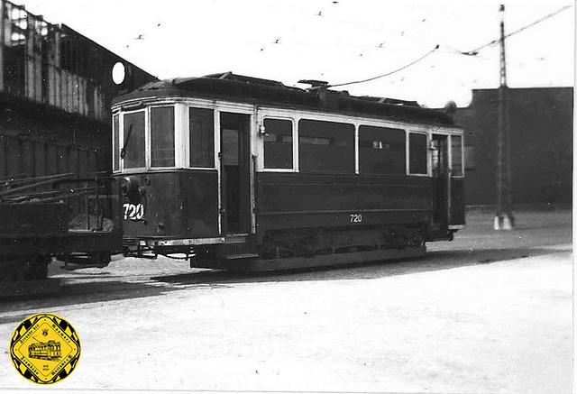 Aus dem heute polnischen Kattowitz kamen 1943 zehn Trieb- und zehn Beiwagen, die ursprünglich ab 1906 von MAN für die Nürnberger Straßenbahn gebaut wurden und 1941/42 nach Schlesien kamen.