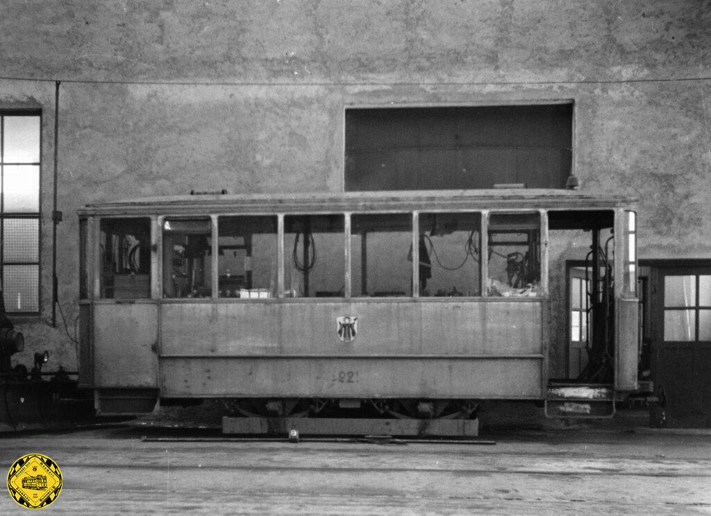1929 / 1930 zeichneten die Städtischen Straßenbahnen aus den ehemaligen Beiwagen d 1.45 mit den Nr. 920, 921, 923 - 925 die Werkstattwagen u 1.45 mit den gleichen Nummern um.