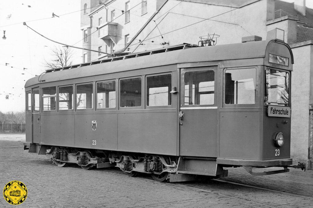 1952 wurde der K 1.8-Triebwagen 703 in den Fahrschulwagen Sch 1.8 Nr. 23 umgebaut. Das Fahrzeug erhielt dabei mehrere Vorrichtungen mittels derer der Fahrlehrer Störungen simulieren oder herbeiführen konnte.