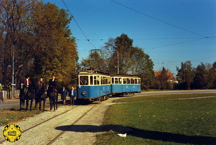 Eröffnet wurde dieser Abzweig von der Grünwalder-Linie am 6.Januar 1912 zunächst für Sonderlinien zum neu geschaffenen "Tiergarten", wie der Tierpark Hellabrunn anfangs noch hieß.