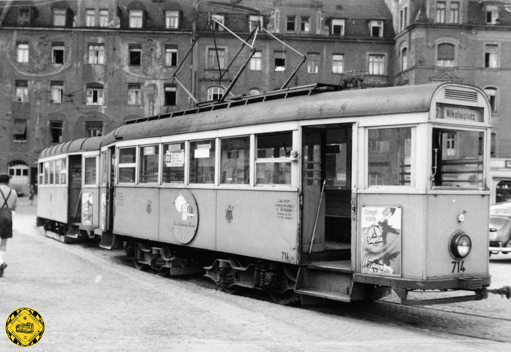 Die Wagen der Tangentiallinie 22 starteten am 23.03.1920 auf ihrem Weg zum Rotkreuzplatz bzw. Nikolaiplatz am Harras und blieben dieser Streckenführung fast 50 Jahre bis 28.02.1970 treu.