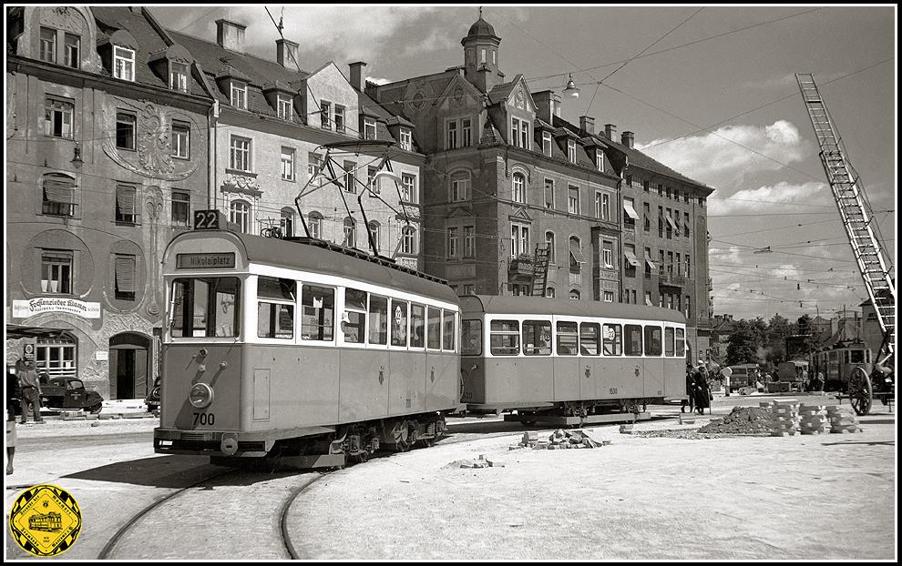 Bevor die neue M-Wagen-Flotte das Nachkriegs-München flutet, fahren unter anderem noch die alten K-Wagen über den Harras wie hier ein Wagen der Linie 22 zum Nikolaiplatz.