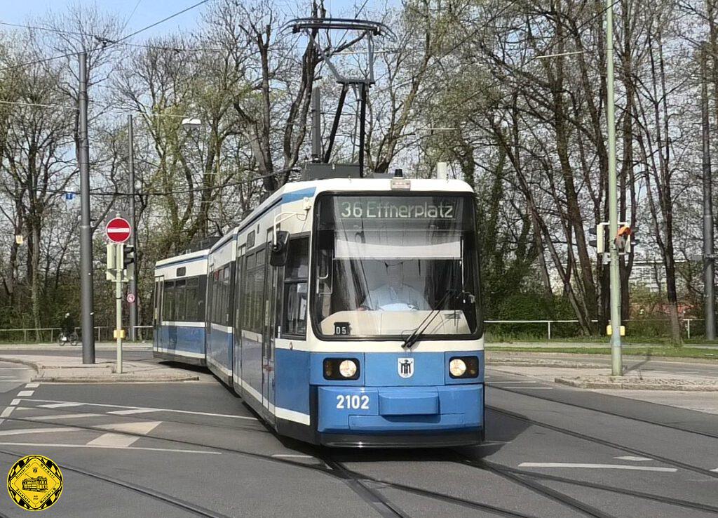 Ab dem 08.03.2021 kam die Baustellenlinie 36 von (St. Emmeram - Arabellapark -) Effnerplatz - Lerchenfeldstraße - Maxmonument - Isartor - Sendlinger-Tor-Platz hier vorbei, der letzte Betriebstag war der 20.06.2021.
