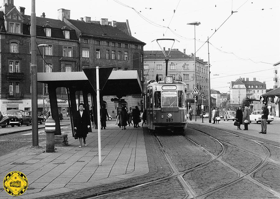 Die Linie 8 fuhr am 06.12.1935 zum ersten Mal den Harras an bis zu ihrer Einstellung am 22.11.1975.