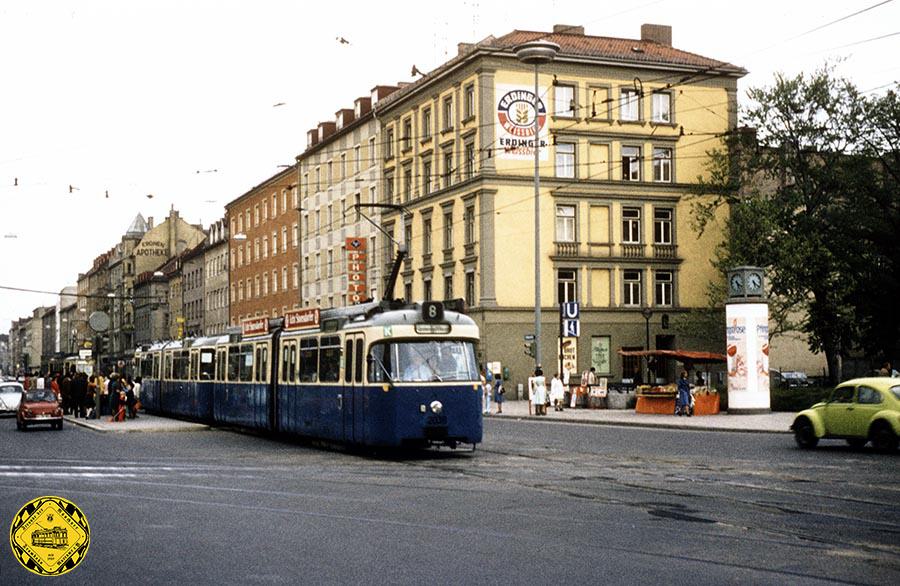 Die Linie 8 kam am 06.12.1935  relativ spät zum Goetheplatz und bediente ihn bis zum 22.11.1975. 