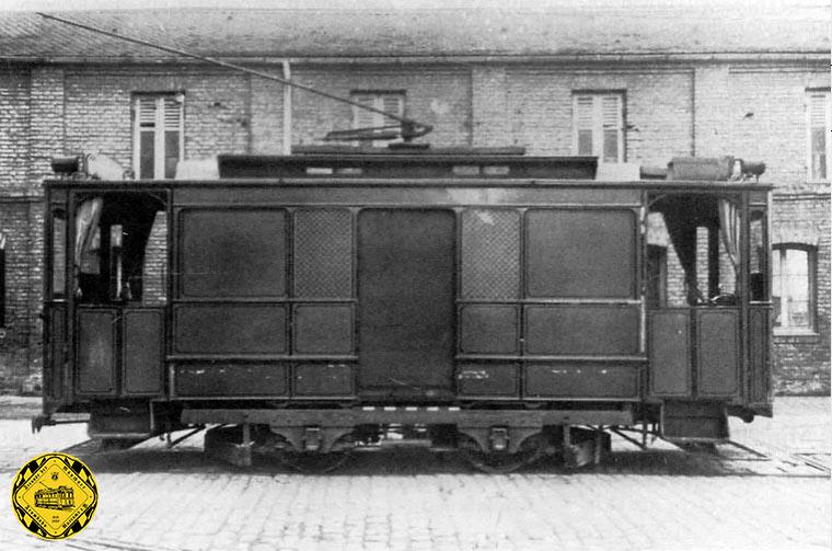 Die drei Posttriebwagen P 1.22 wurden 1905 aus den drei Z -.22-Trieb-wagen Nr. 13 und 14 sowie einem weiteren Tw aus der Nummernreihe 23-28 umgebaut.