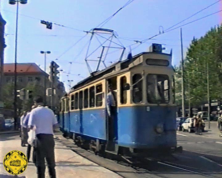 Nach fast 30 Jahren wird nach einer Bauzeit ab Mai 1995 am 1.6.1996 wieder die Strecke durch die Arnulfstraße zwischen Bahnhofplatz und Seidlstraße in Betrieb genommen für die Linie 17. Die alte Strecke wurde  am 6.3.1967 wegen S-Bahnbau aufgelassen.