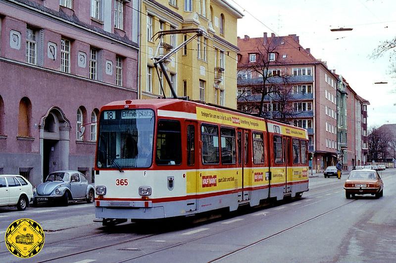Diese Bild ist erklärungsbedürftig: eine Nürnberger N6-Stadtbahnwagen fuhr im Jahr 1985 im Winter für ein paar Monate probeweise im Betrieb mit.