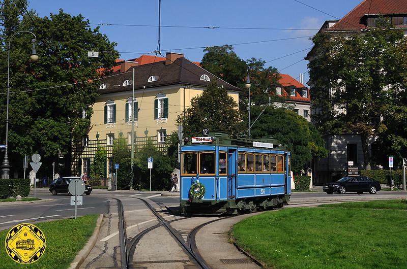 Am 115. Jahrestag der Einführung der elektrischen Trambahn im September 2010 pendelte der A-Wagen 256 zwischen Karolinenplatz und Sendlinger Tor als Linie 12.