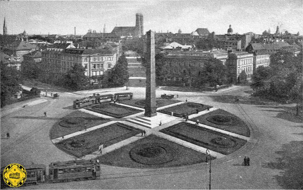 Perfektes Fotomotiv: der Karolinenplatz mit den Türmen der Frauenkirche.