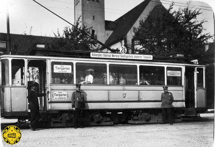 C 4.5-Tw 442 am Kölner Platz im Jahr 1914: die C 4.5-Triebwagen waren 1910 eine Serie der C-Triebwagen, die sich durch die größeren Fenster von den Serien-Kollegen unterschied. 1931 wurden sie in D-Triebwagen umgebaut wurden. 