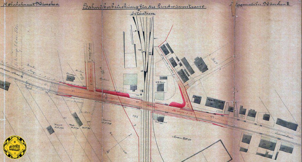 Eine Implerstraße gab es damals noch nicht, lediglich den Kapellenweg parallel zur Eisenbahn. Die Rampen sollten aufgeschüttet werden und südlich in den Anstieg zum Sendlinger Berg übergehen. Allerdings gab es unvorhergesehene Probleme: der betroffenen Grundstückseigentümer Franz Brandl ließ über seinen Advokat Alois Fischer im November 1880 Protest erheben. 