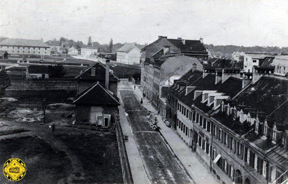 Die Tattenbachstraße in Jahr 1890 war noch unbefestigt.