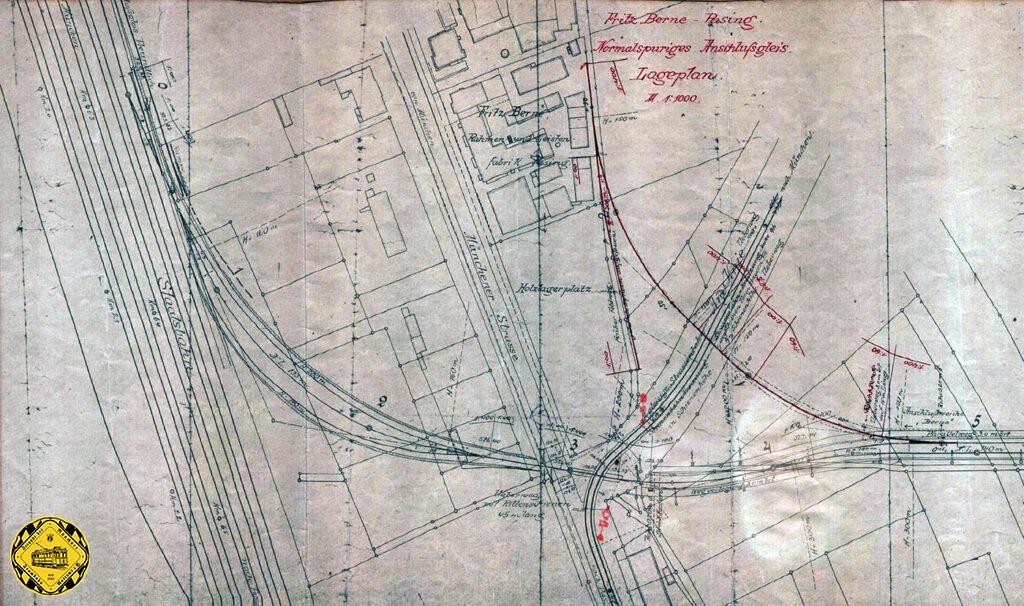 Auch diese Industriegleis-Kreuzung hat eine lange Geschichte. Zuerst versuchte man, die Pasinger Trambahnstrecke innerhalb Pasings auch als Güterbahn zu betreiben. Dieser Plan wurde 1907 verworfen, weil zu teuer.