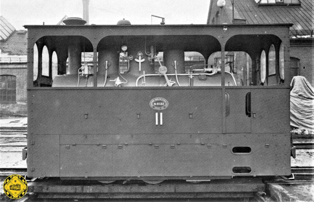 Hier sieht man die Schiebebühne sehr gut, auf der die Loks zum Verladekrangleis aus den Hallen verschoben wurden. Die Lok war für die Tranvia Monza Trezzo Bergamo bestimmt mit 1445 mm Spurweite.