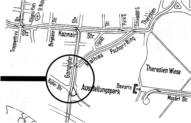 Unsere Streckenkarte von 1920 zeigt ein enges Trambahnnetz rund um das Messegelände: vor der Bavaria besteht eine Trambahnschleife und die erste Messeschleife entsteht am 16.5.1908 in der Ganghoferstraße Ecke Ridlerstraße als Neubau mit Hinterstellgleis.