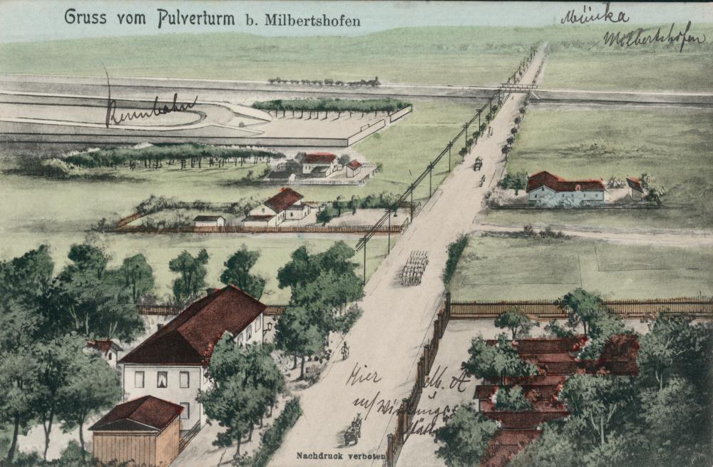 Der Nordschluss der Eisenbahn wurde von der königlich Bayerischen Staatsbahn am Am 5. Juni 1909 eröffnet. Er schloss die im Jahr 1902 zuvor gebaute Güterbahnstrecke Moosach-Milbertshofen-Schwabinger Güterbahnhof mit der Strecke von Johanneskirchen nach Ismaning zu einem neuen Nordring. Diese Bahnstrecke durchschnitt Milbertshofen, das zu dieser Zeit noch durch seine große Radrennbahn bekannt war und von dem Tram-Car-Unternehmer Petuel bedient wurde. Wir sehen die Schleissheimerstraße im Jahr 1906, als die Bahn noch hinter Milbertshofen nur zum Schwabinger Güter-Bahnhof führte bevor 1909 der Nordring nach Johanneskirchen mit einer Isarbrücke durchgezogen wurde.